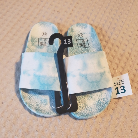 * GIRLS TIE DYE RAINBOW PASTEL LOUNGE SANDALS WATER SHOES SIZE 13 POOL NWT - Picture 2 of 3